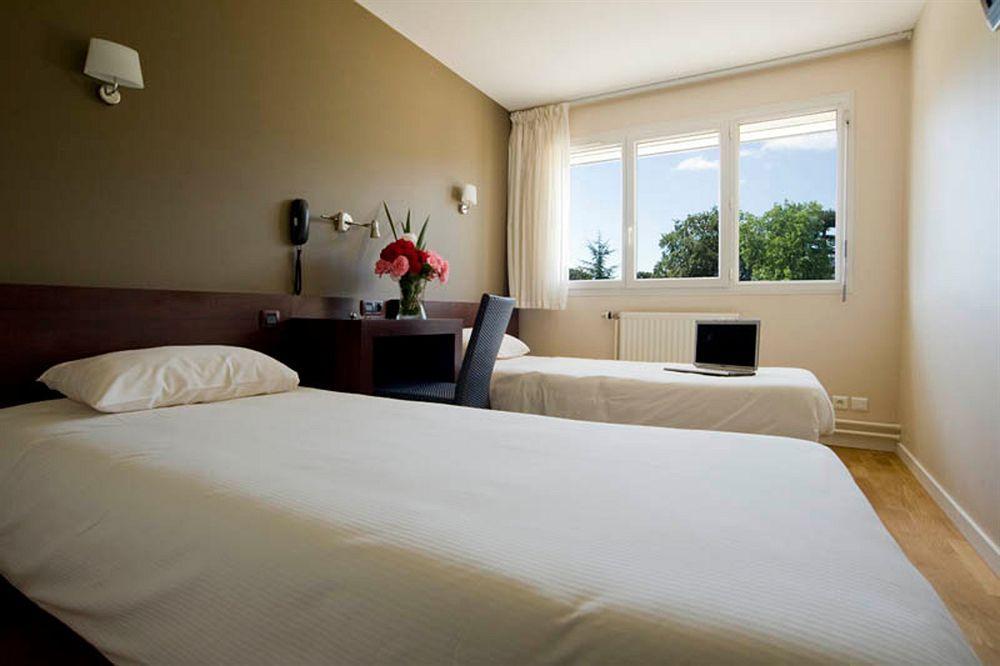 Hotel Valpre Écully Εξωτερικό φωτογραφία