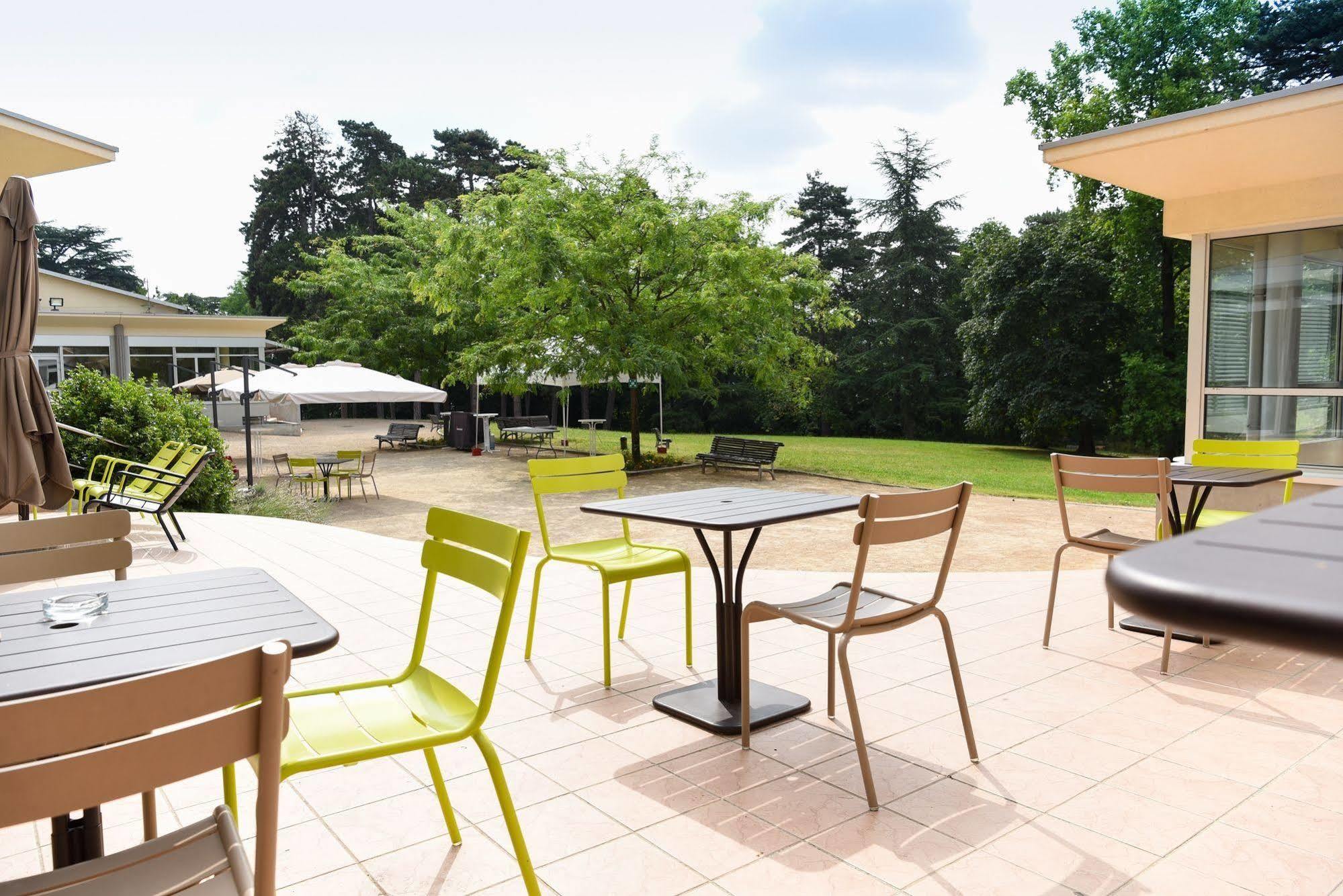 Hotel Valpre Écully Εξωτερικό φωτογραφία