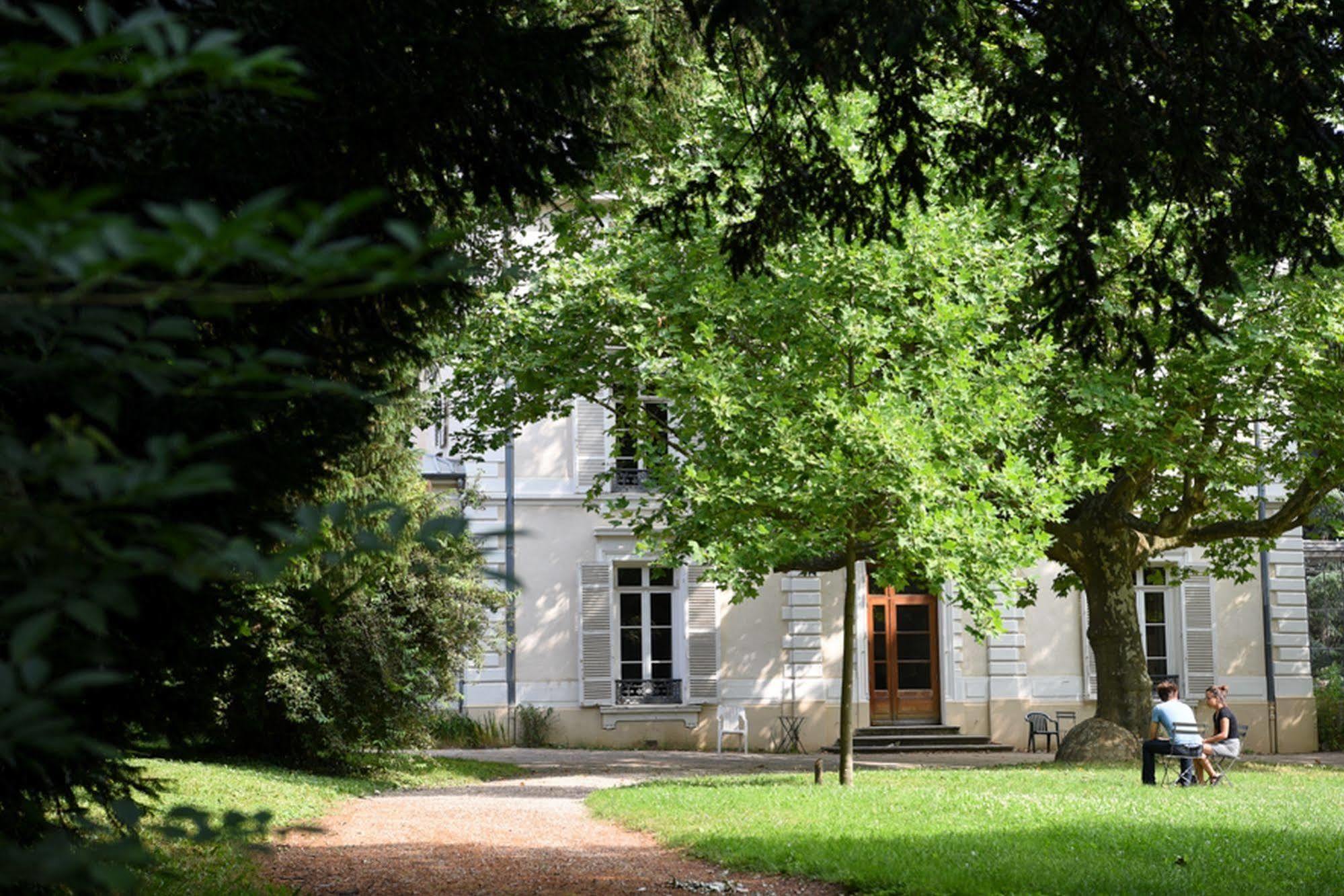 Hotel Valpre Écully Εξωτερικό φωτογραφία