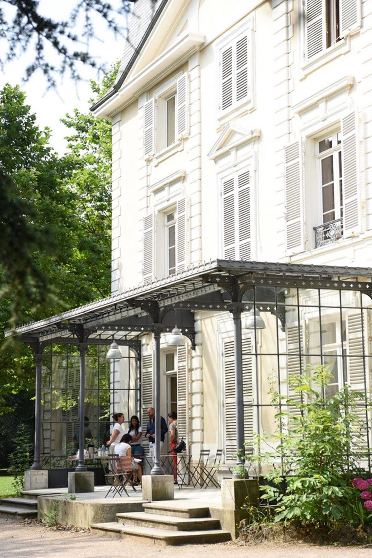 Hotel Valpre Écully Εξωτερικό φωτογραφία